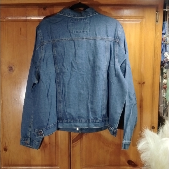 Jacket - Picture 2 of 3